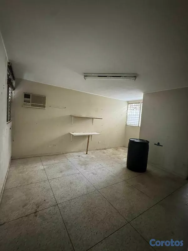 oficinas y locales comerciales - OFICINA PRIMER PISO ALQUILER 167.5 MTS, AV.R. PAST 3