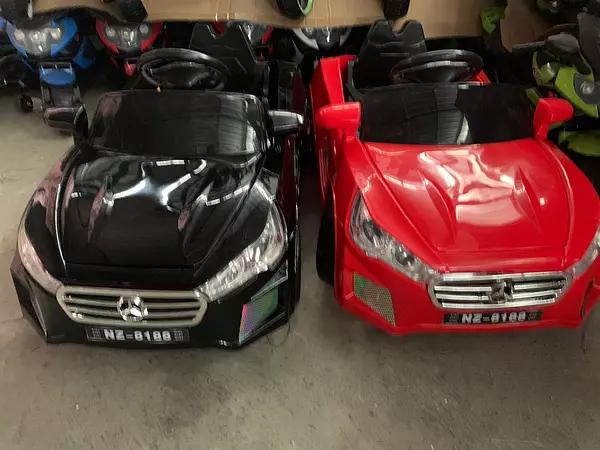 juguetes - CARRO ELECTRICO PARA NIÑOS HASTA 5 AÑOS RECARGABLE CON CONTROL MERCEDES 2
