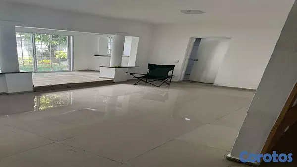 oficinas y locales comerciales - Local en el Millon de 120m2 mas 40 de patio 4
