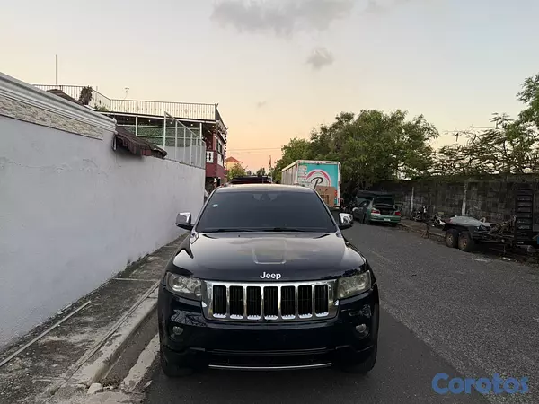 jeepetas y camionetas - Vendo Jeep Grand Cherokee 2
