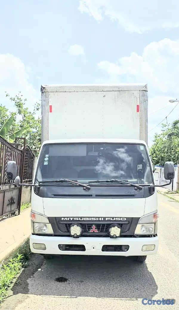 camiones y vehiculos pesados - Venta de camión Mitsubishi fuso 2018, Santiago. 4
