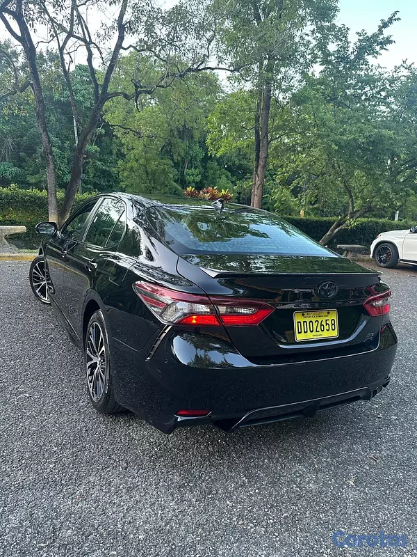 carros - Toyota Camry SE 2023 4x4 2