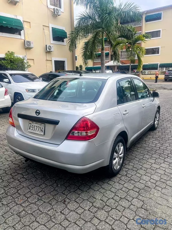 carros - Nissan tiida americano (automático) 7