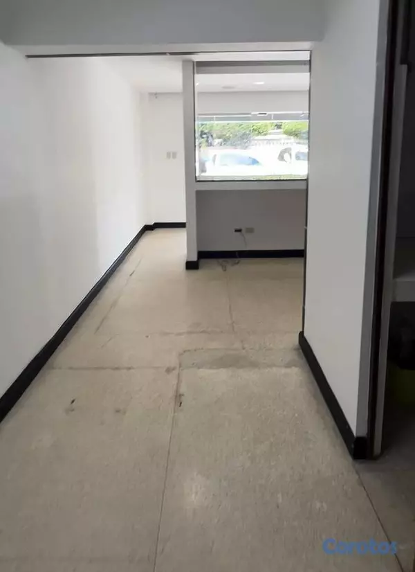 oficinas y locales comerciales - Alquiler de Local en naco 1er piso 5