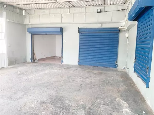 oficinas y locales comerciales - Amplio local en bella vista  4