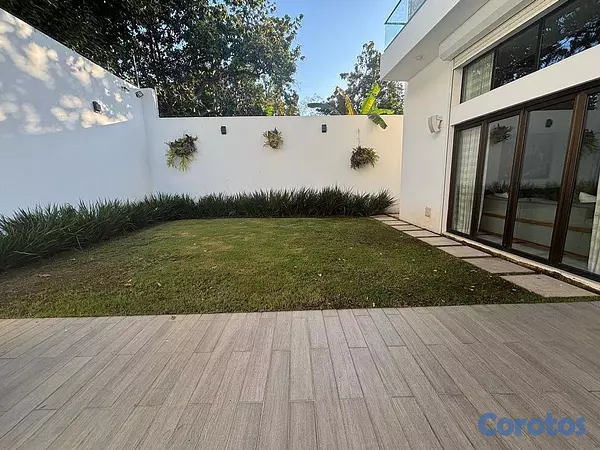 casas - Casa de 4 habitaciones 4 baños en alquiler en Viej 15