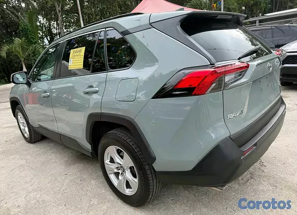 jeepetas y camionetas - Toyota rav4 2020 xle 4
