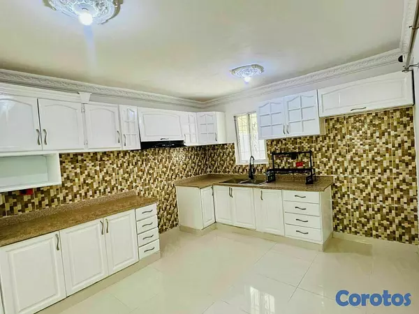 casas - Casa de 2 Niveles con 3 Habitaciones  1