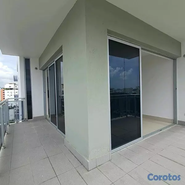apartamentos - Apartamento con vista limpia en Evaristo Morales piso alto 3