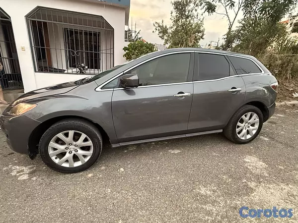 jeepetas y camionetas - la vendo no tengo donde tenerla recién pintada no chocada  2