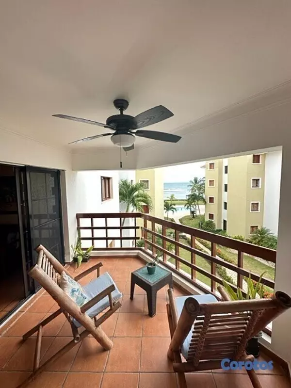 apartamentos - Vendo en Juan Dolio amplio Apartamento en primera línea de playa  8