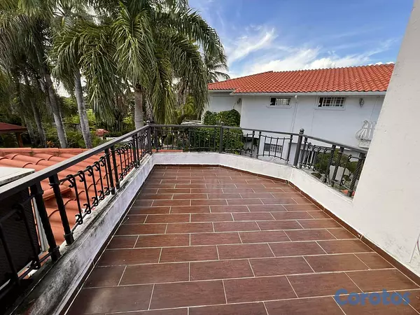 casas vacacionales y villas - MAJESTUOSA Y EXPLENDIDA VILLA  3