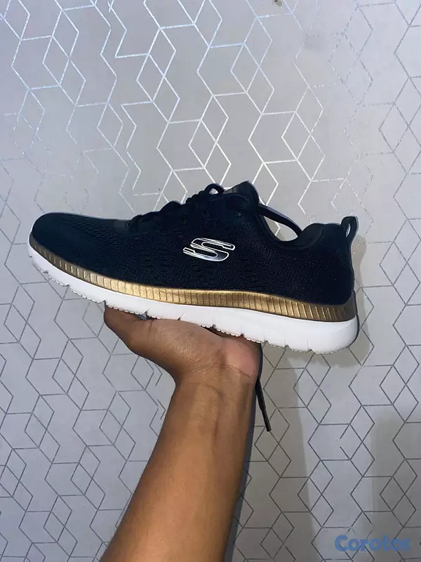 zapatos unisex - Tenis Skechers Originales Negros- Como Nuevos 1