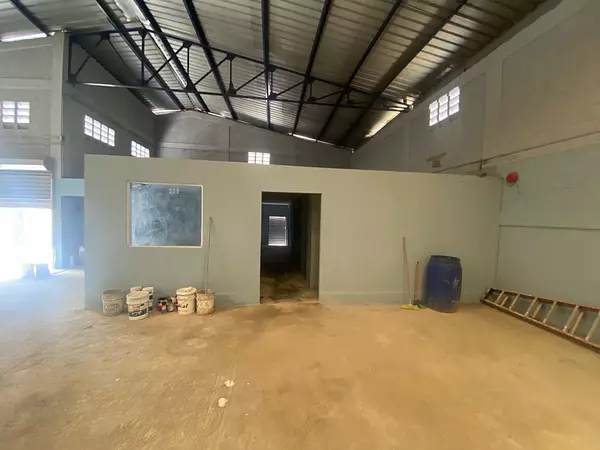 oficinas y locales comerciales - Nave en Alquiler en el KM17 de la Aut. Duarte 1