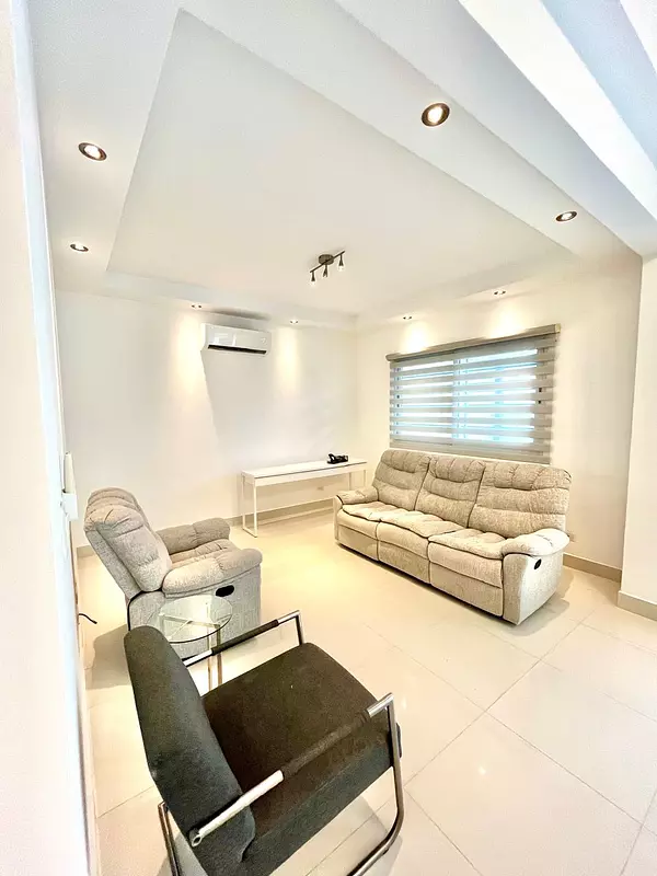apartamentos - 📍La Esperilla. Precioso apto. En 2do piso  2
