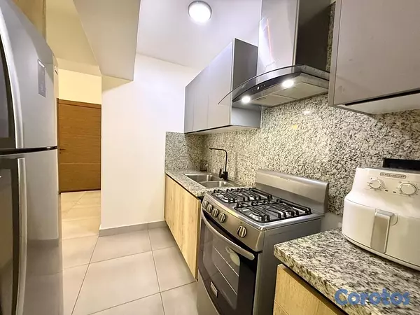 apartamentos - vendo amueblado renacimiento piso 5 una habitación 1.5 baños parqueo área social 6
