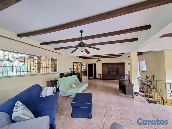 casas - Casa de 4 habitaciones 4 baños en venta en Cuesta  5