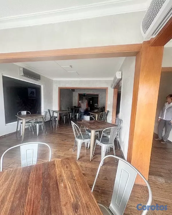 oficinas y locales comerciales - hermoso local en renta ideal para restaurante etc  4