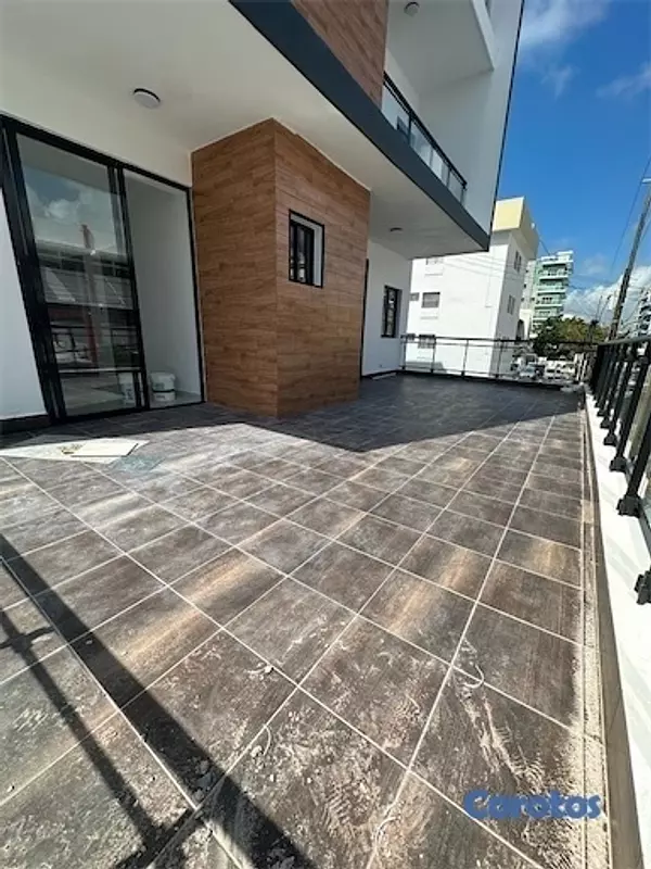 apartamentos - Venta de apartamento en el Renacimiento Distrito Nacional con terraza de 124mts 1