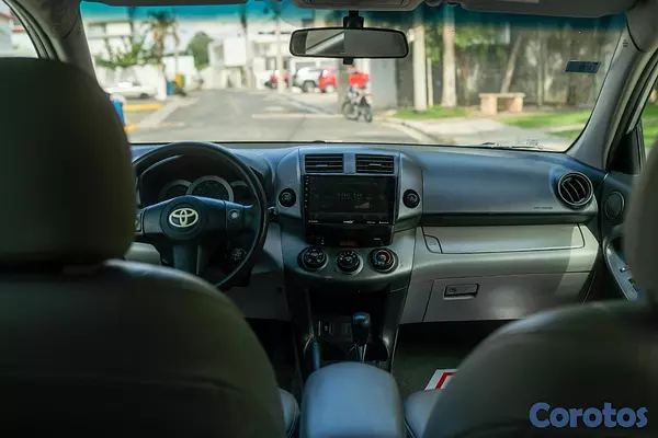 jeepetas y camionetas - TOYOA RAV4 5