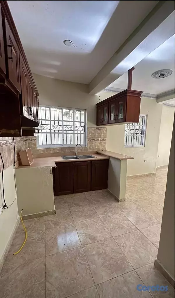 casas - CASA EN VENTA EN LA ESTANCIA  ZONA RESIDENCIAL EN  10