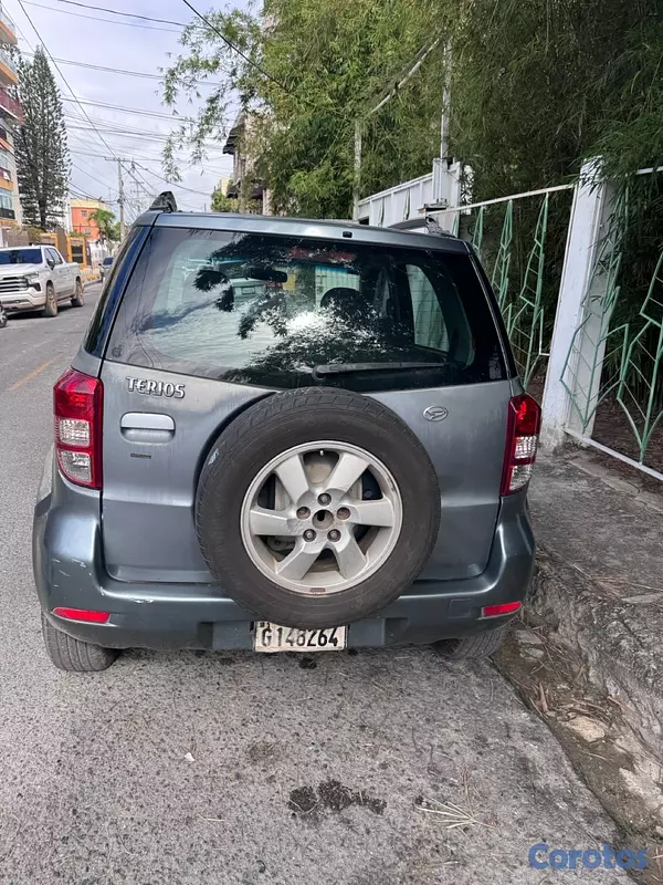 jeepetas y camionetas - Por motivo de viaje se vende excelentes condiciones  3