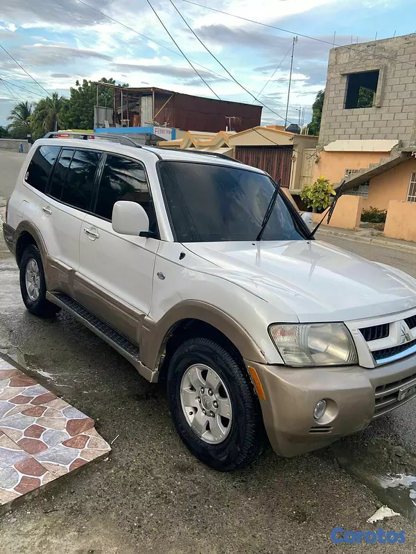 jeepetas y camionetas - Mitsubishi Montero 2003 3