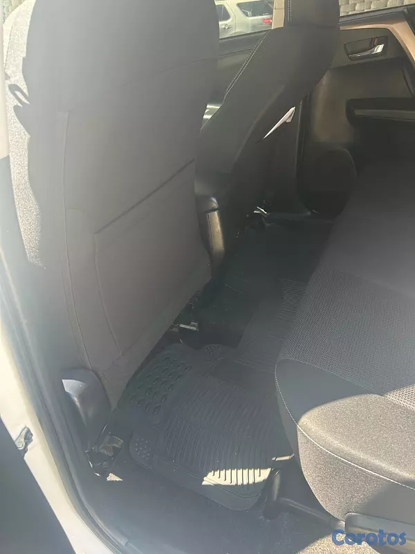 jeepetas y camionetas - Rav4 XLE 2018  8