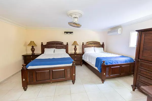 casas vacacionales y villas - Villa en venta en Metro Country , Juan Dolio 2