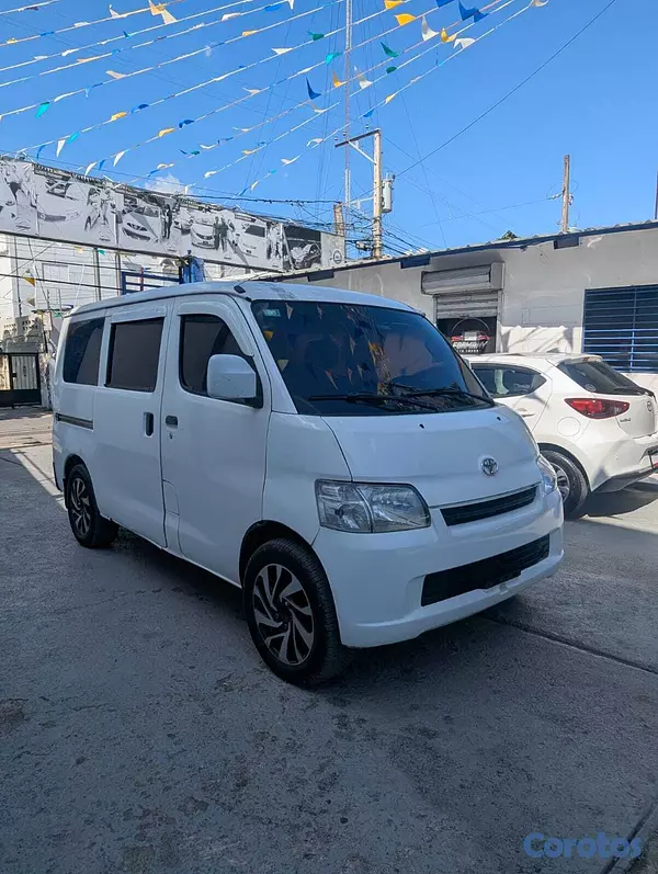 otros vehiculos - TOYOTA TOWN ACE 6