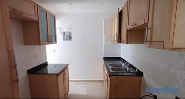 apartamentos - Apartamento 4to. Nivel, ubicado en Santo Domingo E 9
