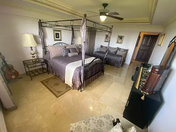 penthouses - Penthouse en Alquiler
LOS CACICAZGOS Av. Anacaona
USD 5,500 Sin muebles  10