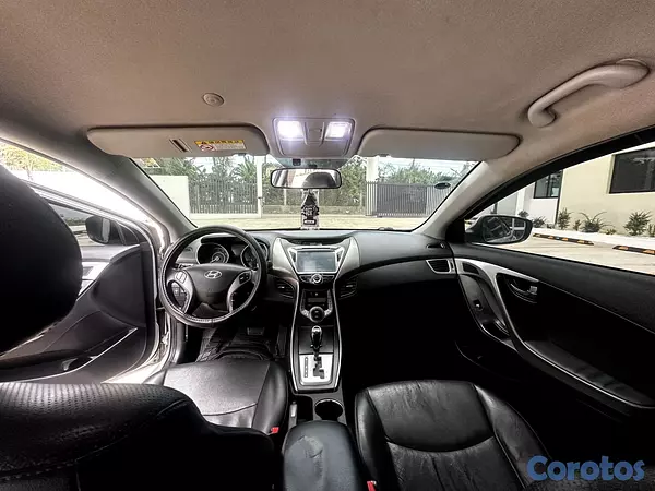 carros - HYUNDAI AVANTE 2014 4