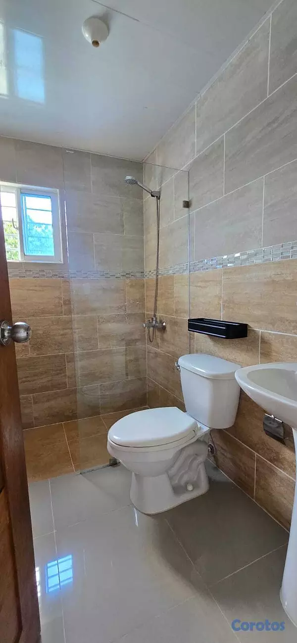 apartamentos - APARTAMENTO EN VENTA EN VILLA MARINA ENTRANDO POR  5