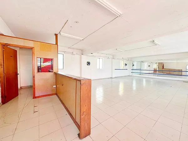 oficinas y locales comerciales - Local en Bella vista  3