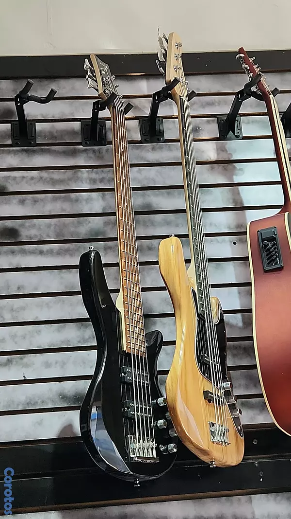 instrumentos musicales - Bajo electrico Disponible  3