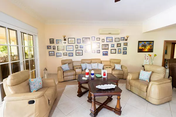 casas vacacionales y villas - Villa en venta en Metro Country , Juan Dolio 3