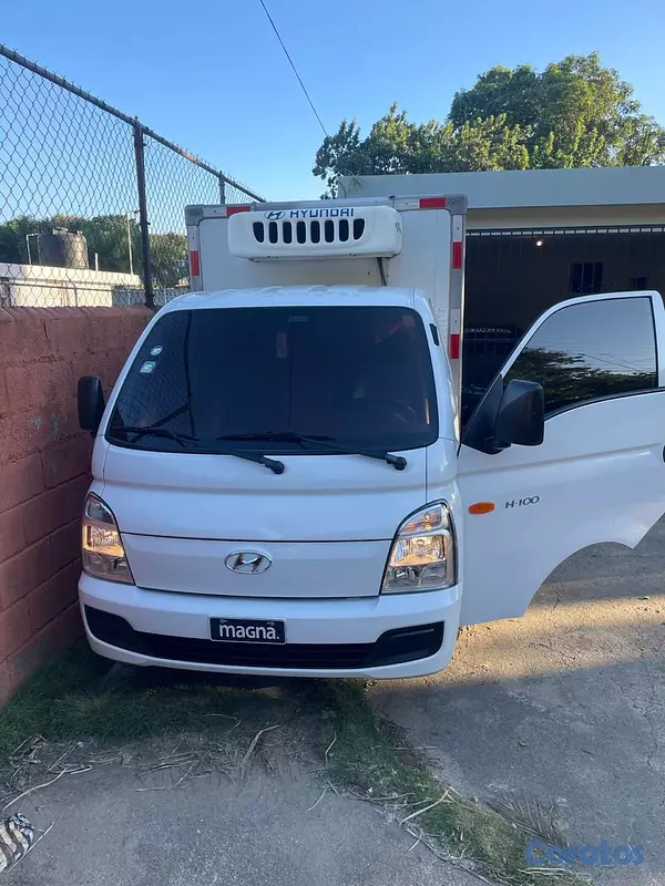 camiones y vehiculos pesados - Hyundai H100 2023 | Como Nuevo | Un solo dueño | 4 10