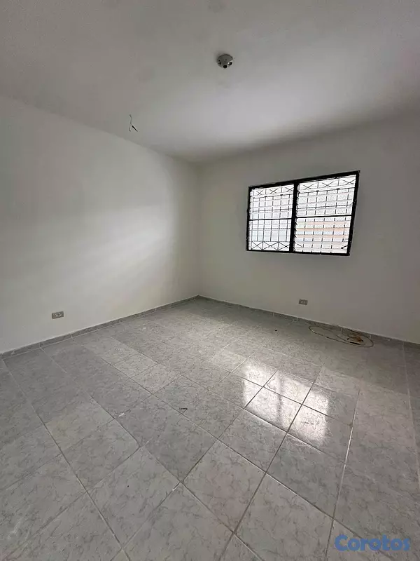 apartamentos - Amplio y ventilado | 104 m2 | 1er piso | próximo a la av. Caonabo con 27  7