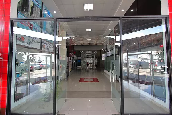 oficinas y locales comerciales - Local Oficinas en 3er piso Plaza Central (Segundo Nivel) 8