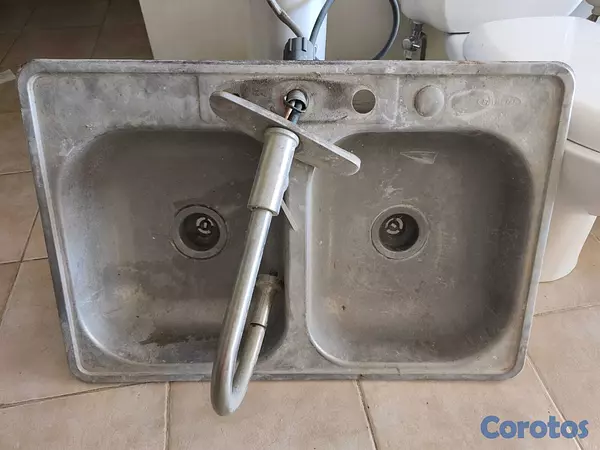muebles y colchones - Combo: 2 inodoros, 1 lavamanos y fregadero doble 5