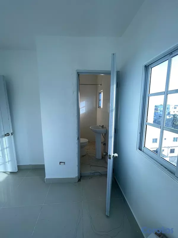 apartamentos - apartaestudio sector 30 de mayo luz incluida  6