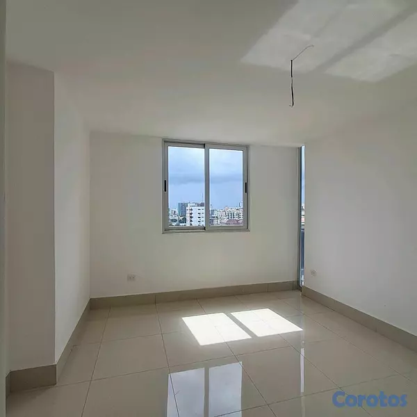 apartamentos - Apartamento con vista limpia en Evaristo Morales piso alto 6