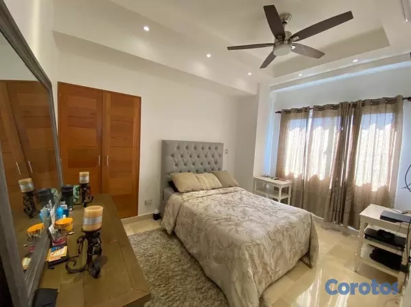 apartamentos - vendo Ph los cacicazgos con o sin muebles tres habitaciones con baño tres parqu 18