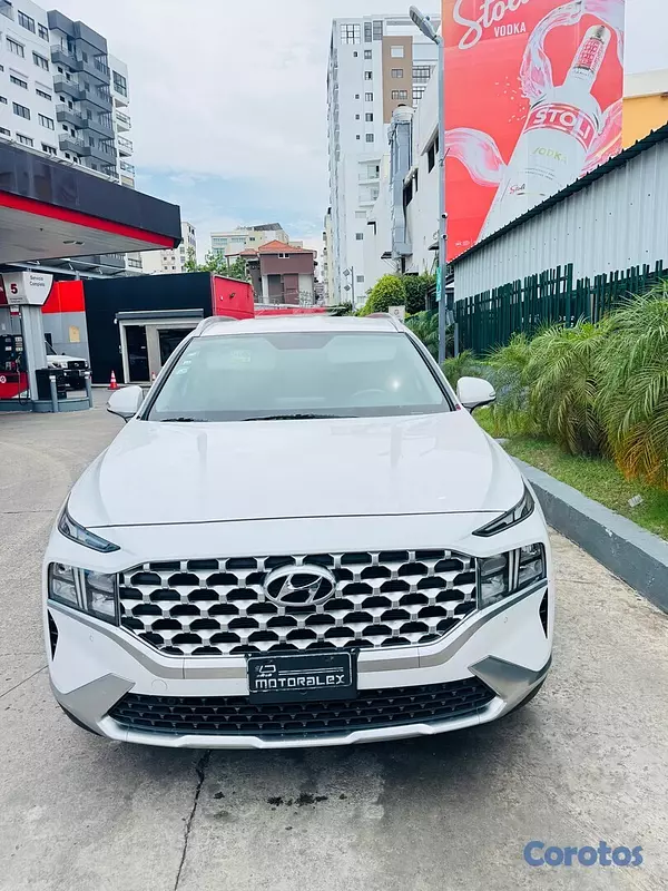 jeepetas y camionetas - Hyundai Sante Fe SE 2023 Blanca 6