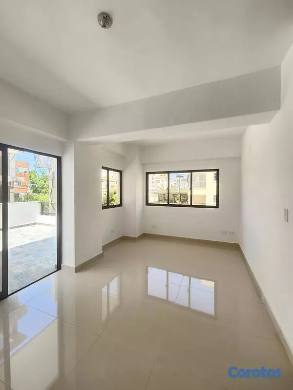 apartamentos - Apartamento en venta 2do nivel en jardines del sur 5