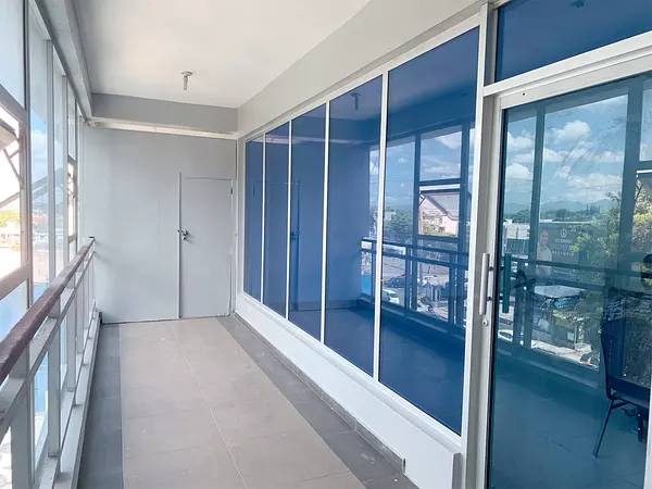 oficinas y locales comerciales - Local en venta en Arroyo hondo 4