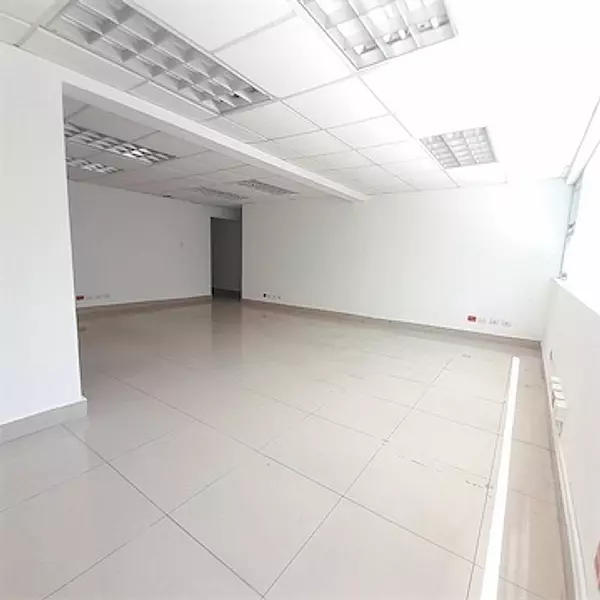 oficinas y locales comerciales - Local amplio en la Esperilla  4