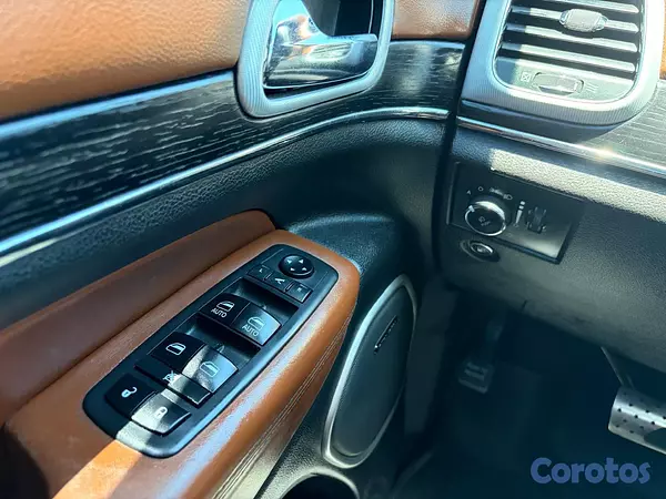 jeepetas y camionetas - JEEP GRAND CHEROKEE SUMMIT 2020 14