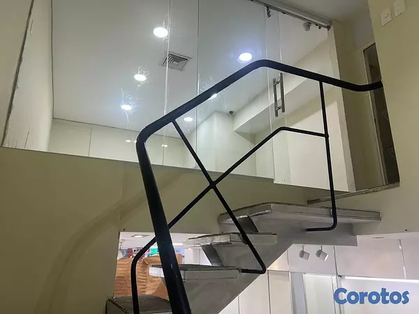 oficinas y locales comerciales - Local en Bella Vista Mall primer Nivel  4